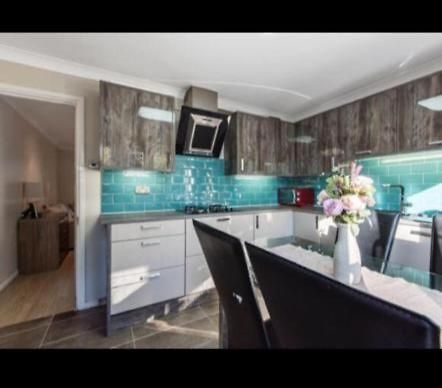 Rainbow Quays Apartment Лондон Екстериор снимка