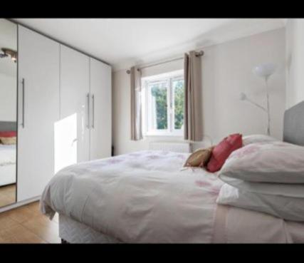 Rainbow Quays Apartment Лондон Екстериор снимка
