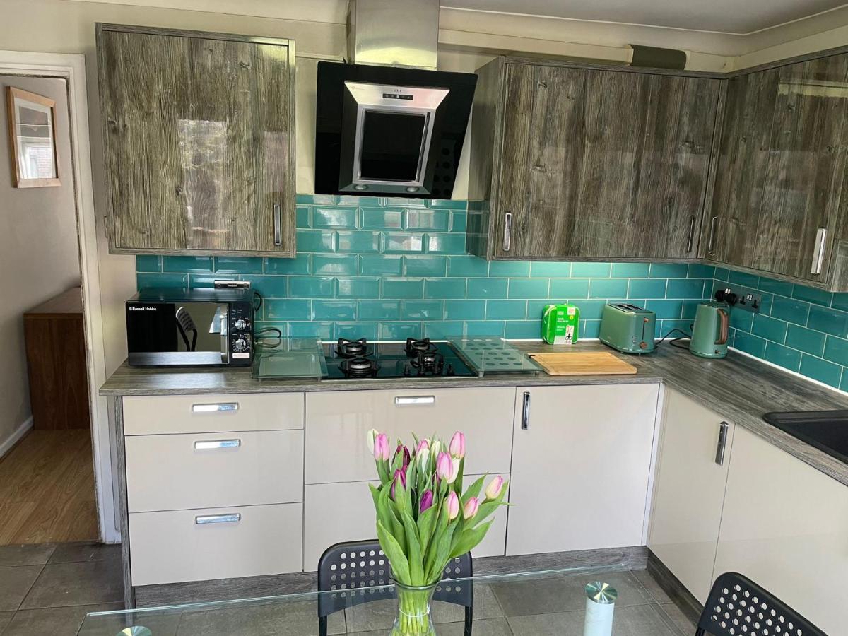 Rainbow Quays Apartment Лондон Екстериор снимка