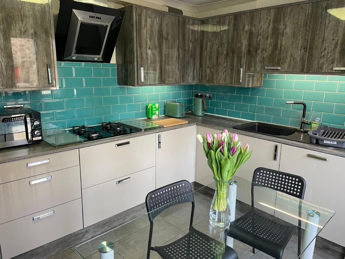 Rainbow Quays Apartment Лондон Екстериор снимка
